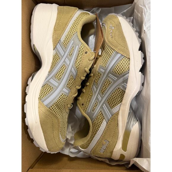 NEW Asics GEL-1090v2 Cream 1202A480-250 Women's Size 7.5 Running Sneakers - Picture 7 of 7